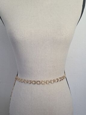 Gold Link Chain Waist Belt - Women's Accessory